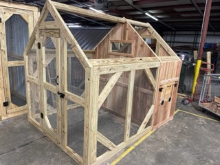 The Mini 6x8' Traditional Style Chicken Coop