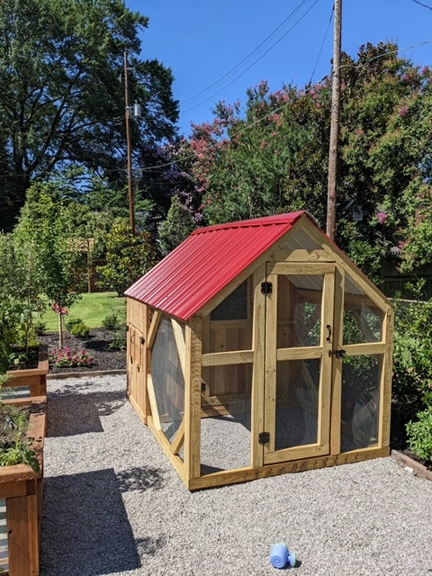 The Mini 6x8' Traditional Style Chicken Coop