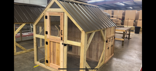 The Mini 6x8' Traditional Style Chicken Coop